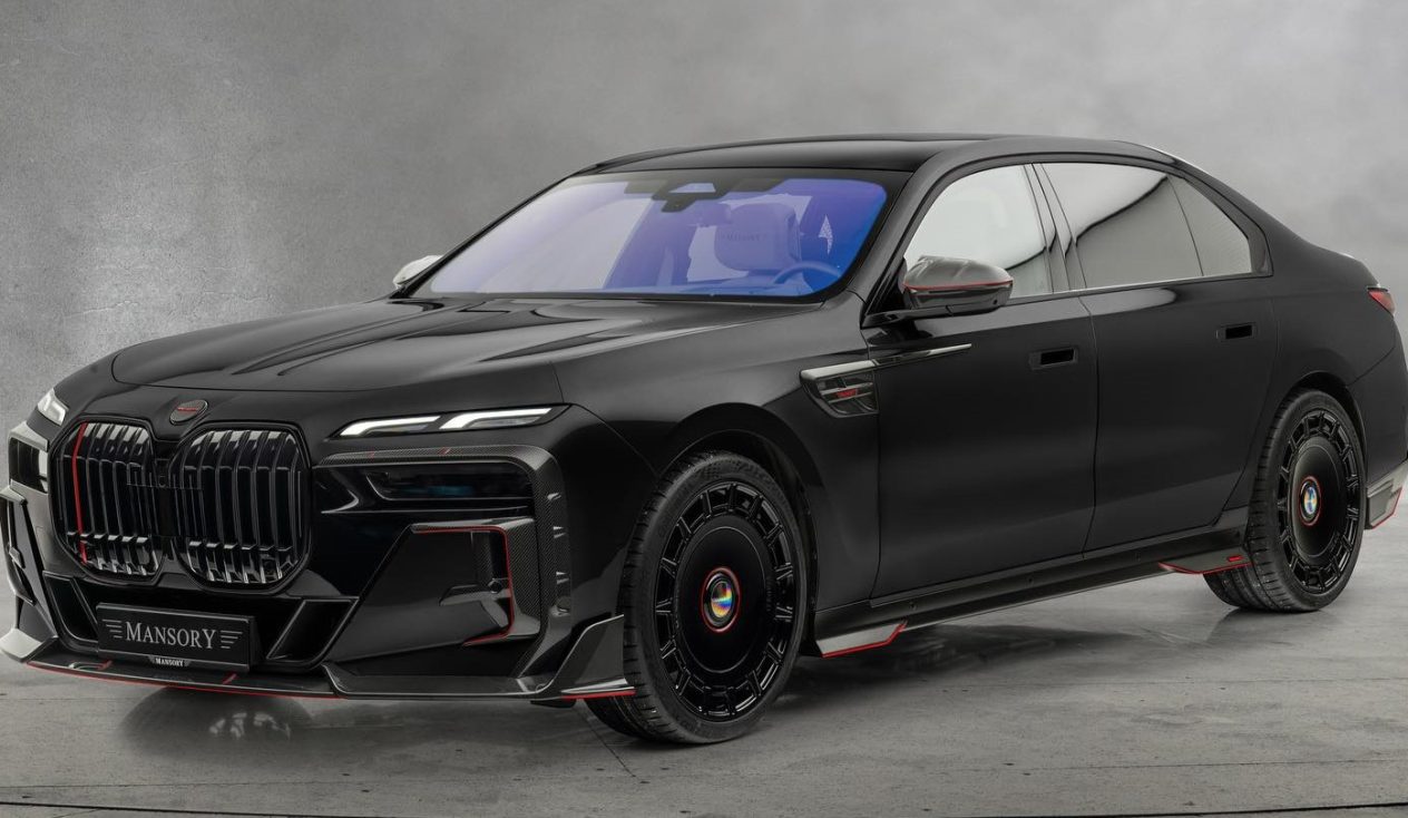 Mansory transforma el BMW Serie 7 con unos rines de 22 pulgadas