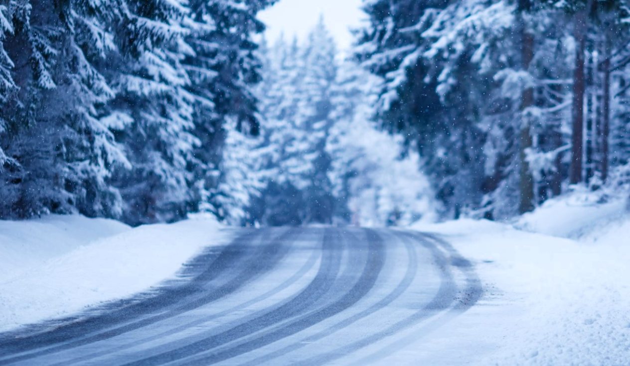 Conducir sobre nieve o hielo: los consejos que elevan la seguridad