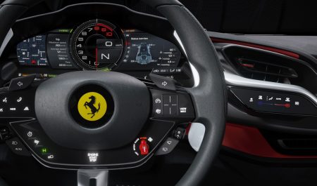 Los autos de Ferrari se venden como pan caliente