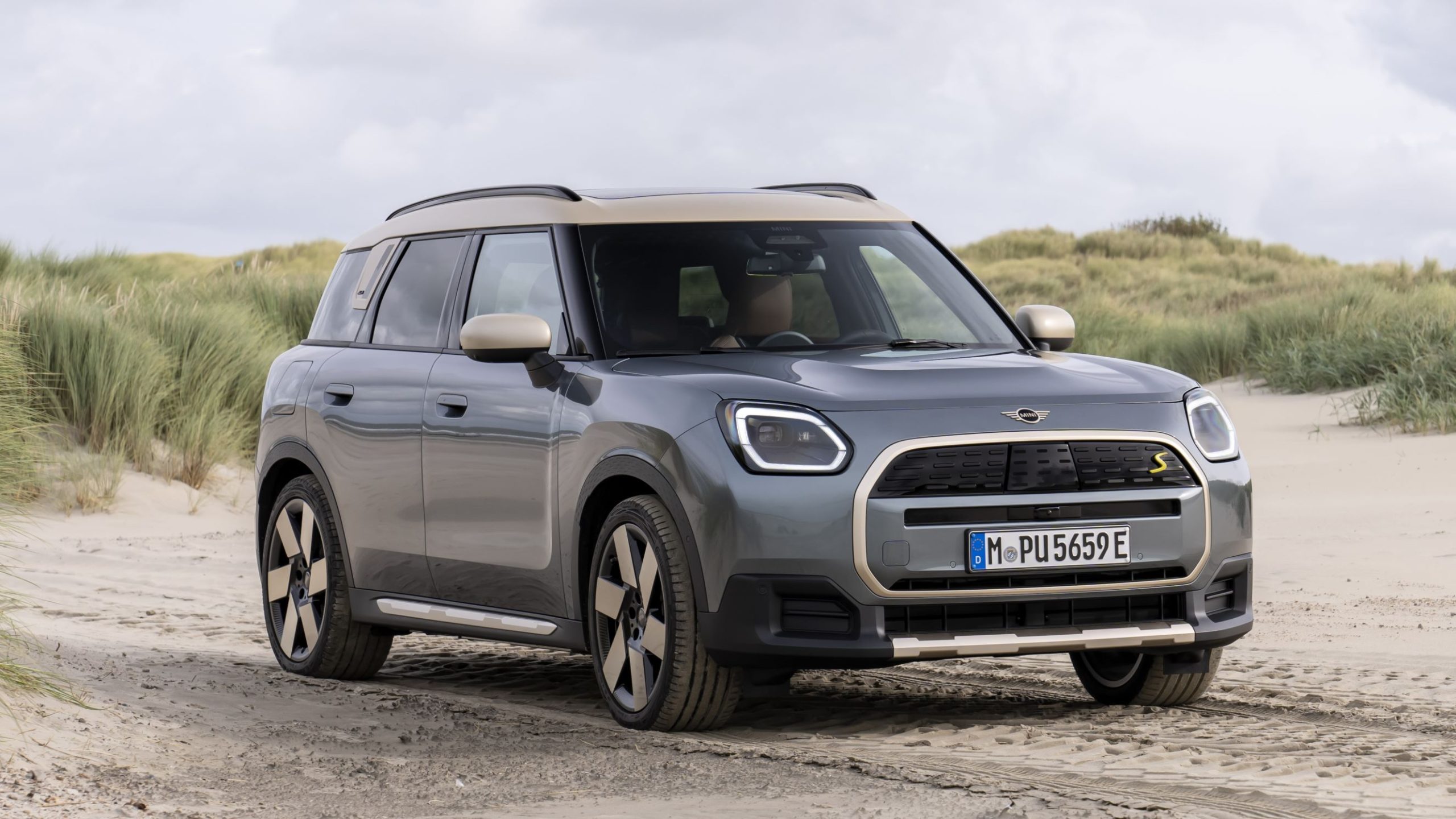 MINI Countryman SE ALL4 2025: Ahora es un SUV eléctrico