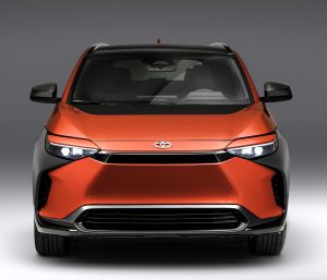 ¿Por qué Toyota reduce su producción de autos eléctricos?