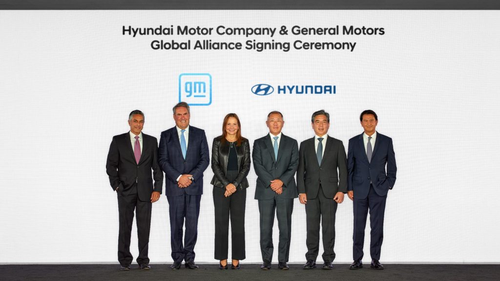 ¿Cuál es el objetivo de la asociación de GM y Hyundai Motor Company?