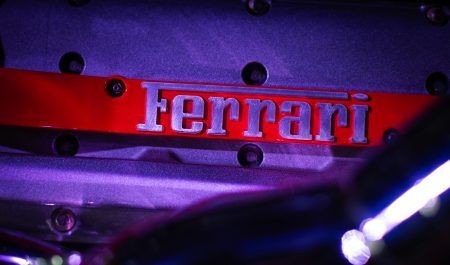 La increíble cifra de cuántos Ferrari existen en el mundo