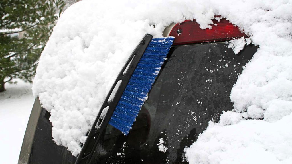 Limpiador de nieve para auto: Cómo elegir el adecuado y las mejores marcas