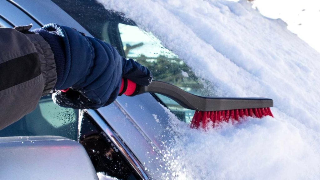 Limpiador de nieve para auto: Cómo elegir el adecuado y las mejores marcas