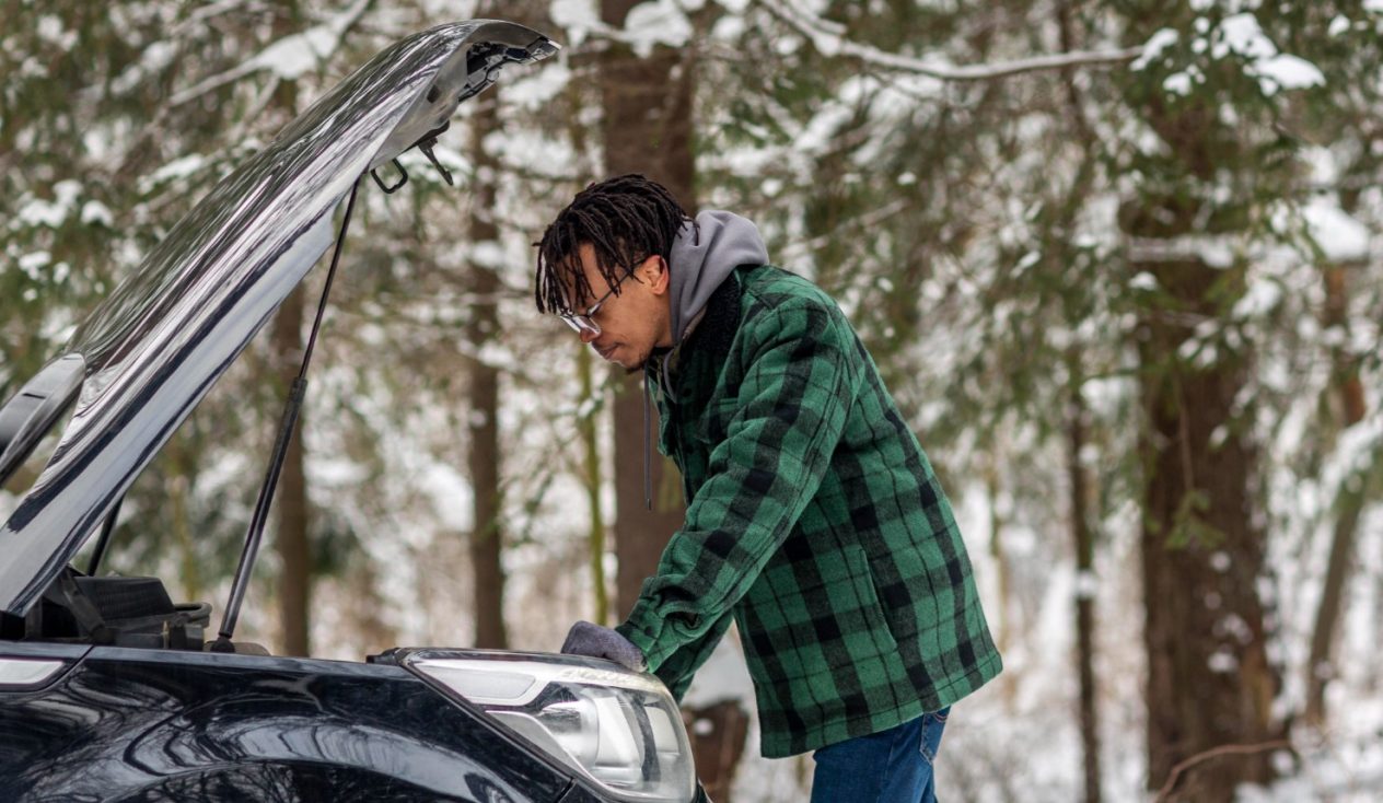 ¿Por qué se descarga la batería del auto en invierno? Causas y soluciones