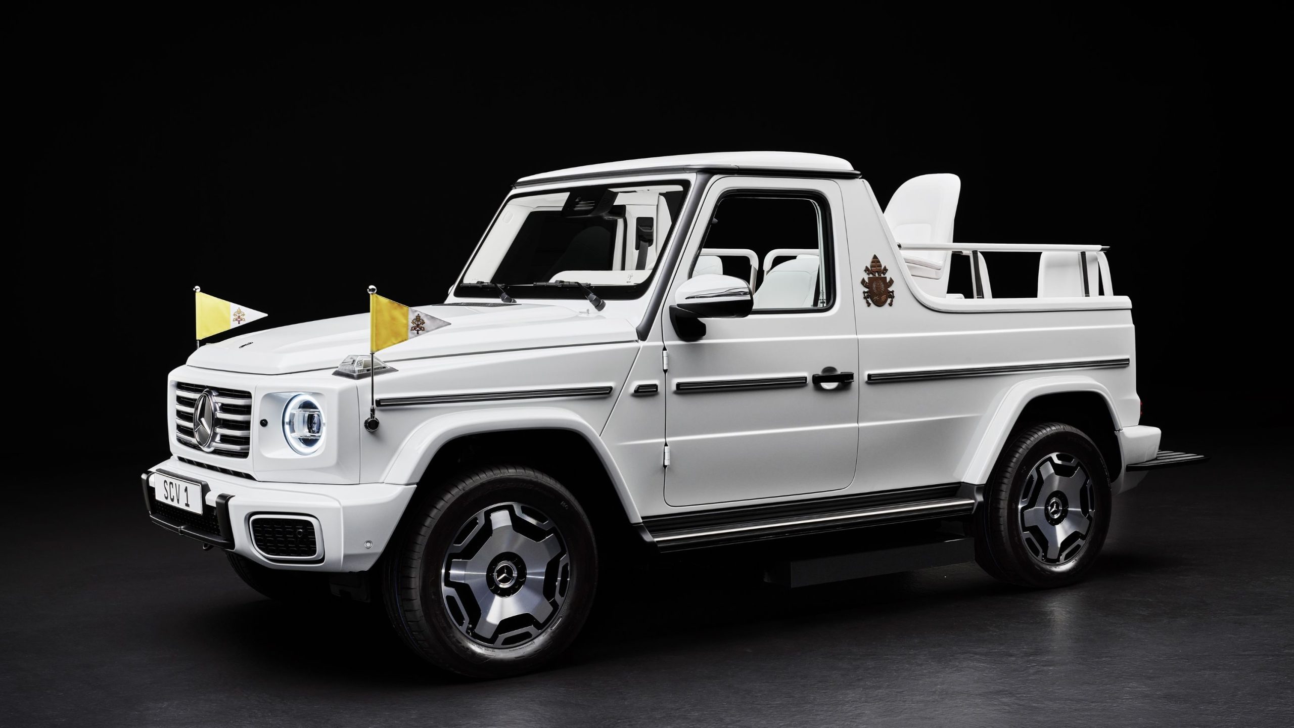 El nuevo Papamóvil es un Mercedes-Benz Clase G eléctrico