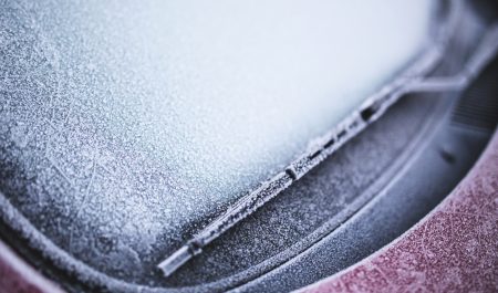 Cómo quitar el hielo del vidrio del auto: Los mejores remedios