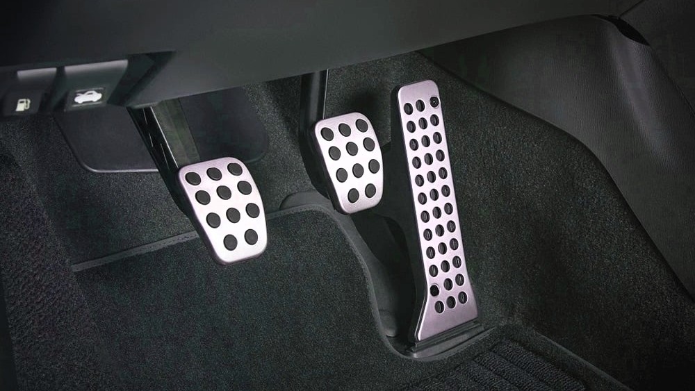 Cómo funciona el embrague del auto: Explicación sencilla y práctica