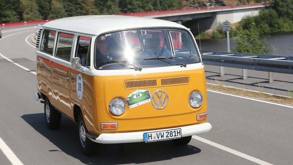 La historia del Volkswagen Microbus 75 Años de un ícono sobre ruedas