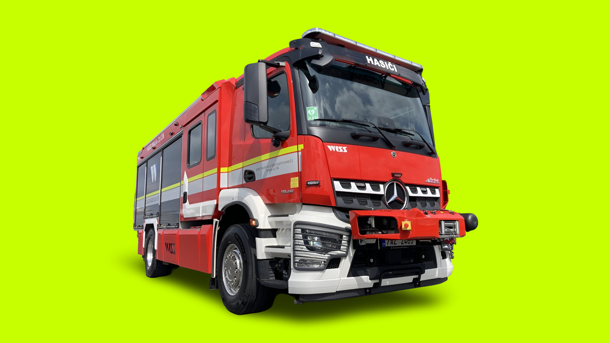 Tecnología y potencia pura Así es el nuevo camión de bomberos Mercedes