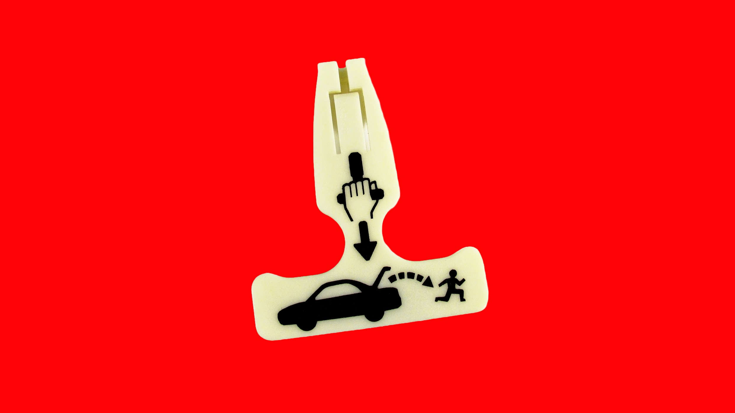 Cómo abrir la cajuela de un carro por dentro Mecanismo que salva vidas