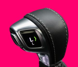 Para qué sirve la L en un carro automático