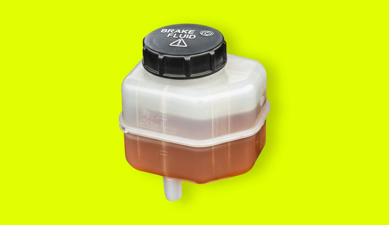 Qué líquido de frenos para carro usar y cuándo cambiarlo