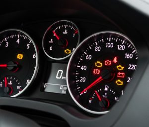 Señales en el tablero del carro