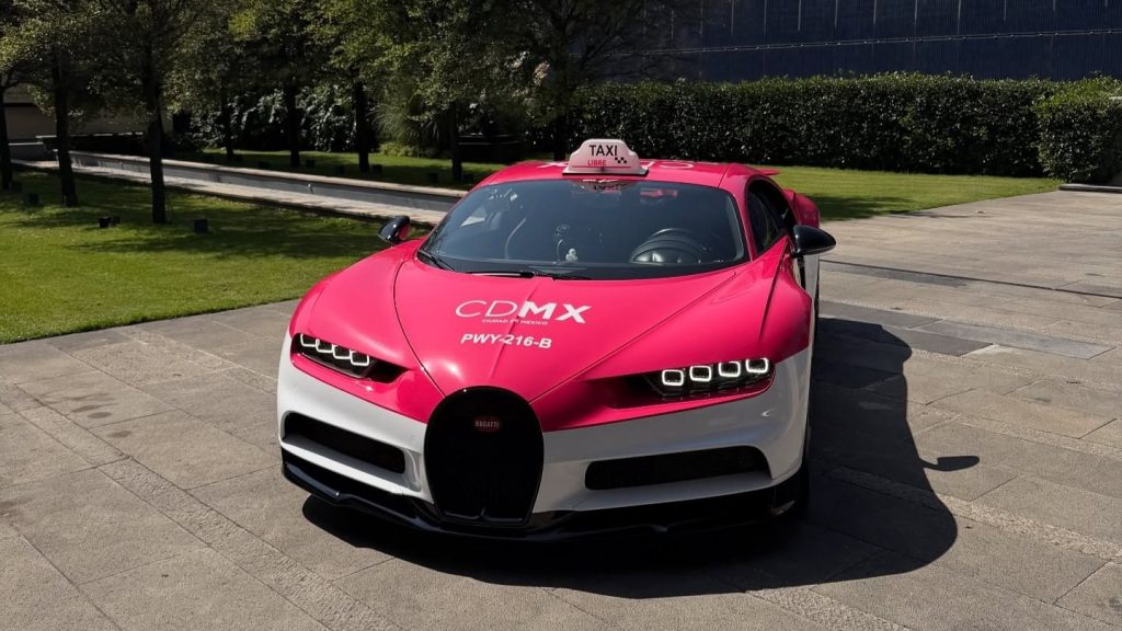 El taxi más rápido del mundo está en México el Bugatti de Don Huayra