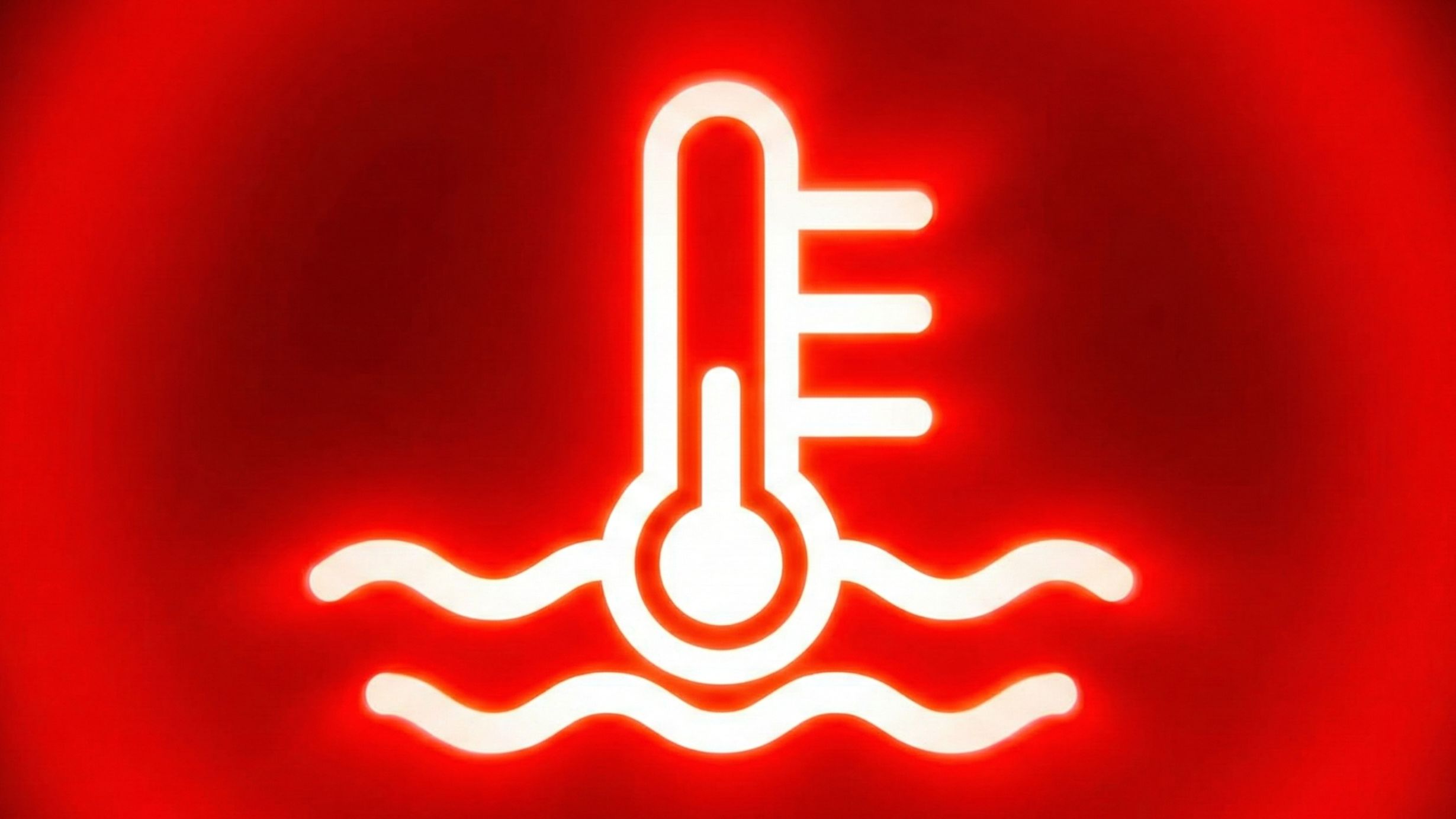 ¿Por qué se calienta un carro si tiene agua Causas que no son fugas