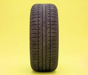 Cuánto tiempo dura una llanta El debate entre millas y años