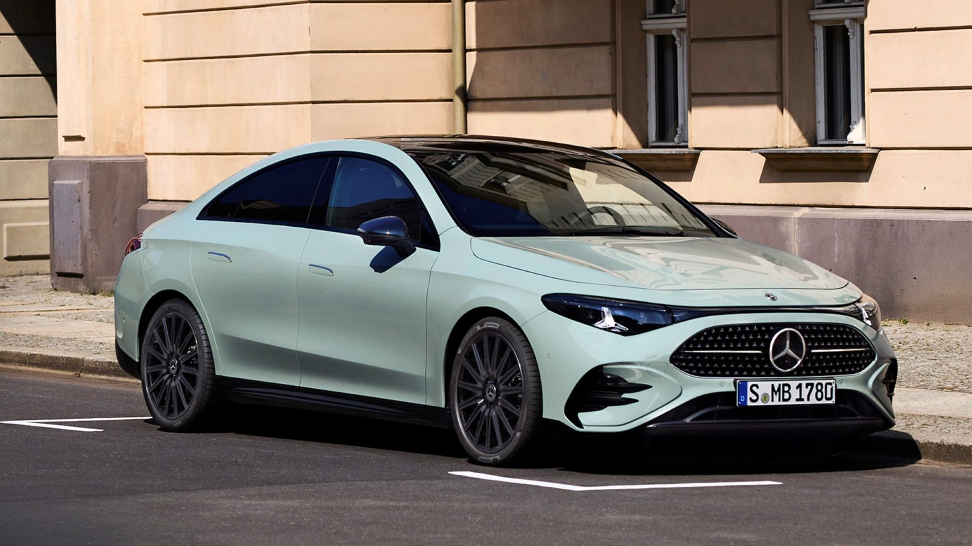 Mercedes-Benz CLA Hybrid: Por qué es mucho más que un 