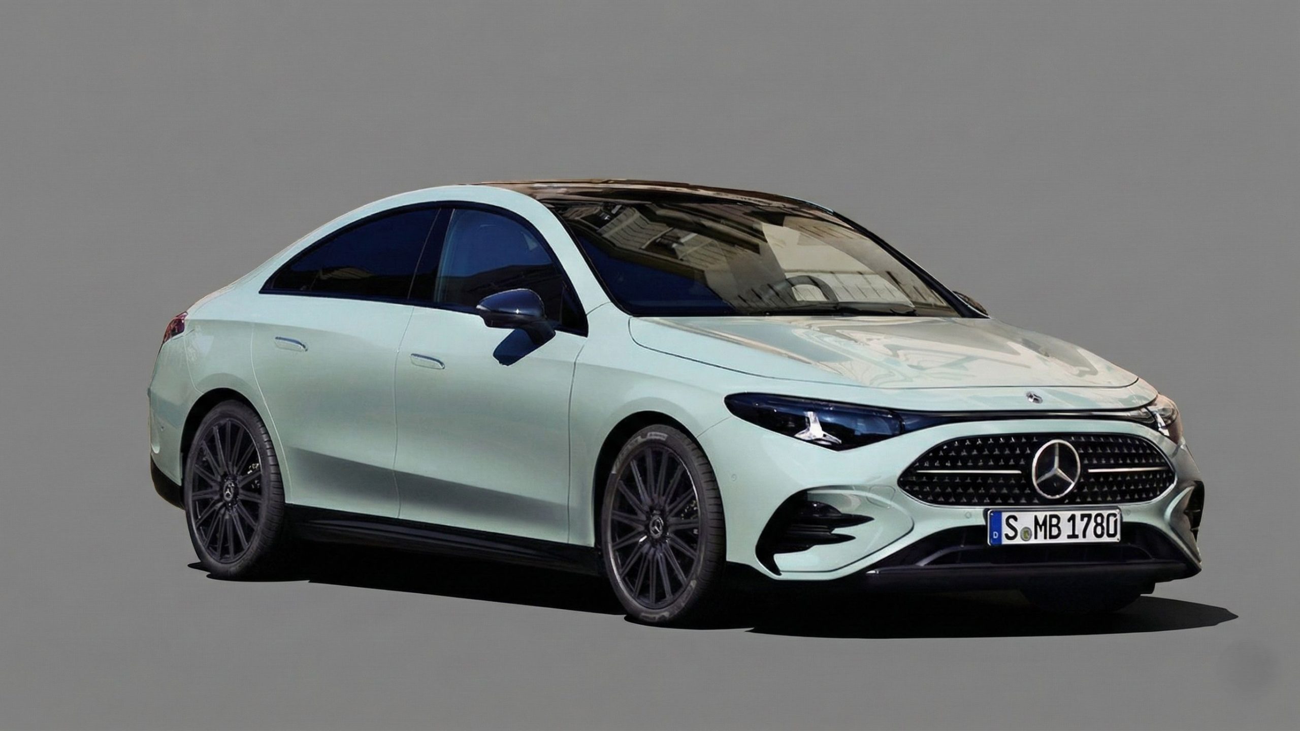 Mercedes-Benz CLA Hybrid: Por qué es mucho más que un "baby Benz"