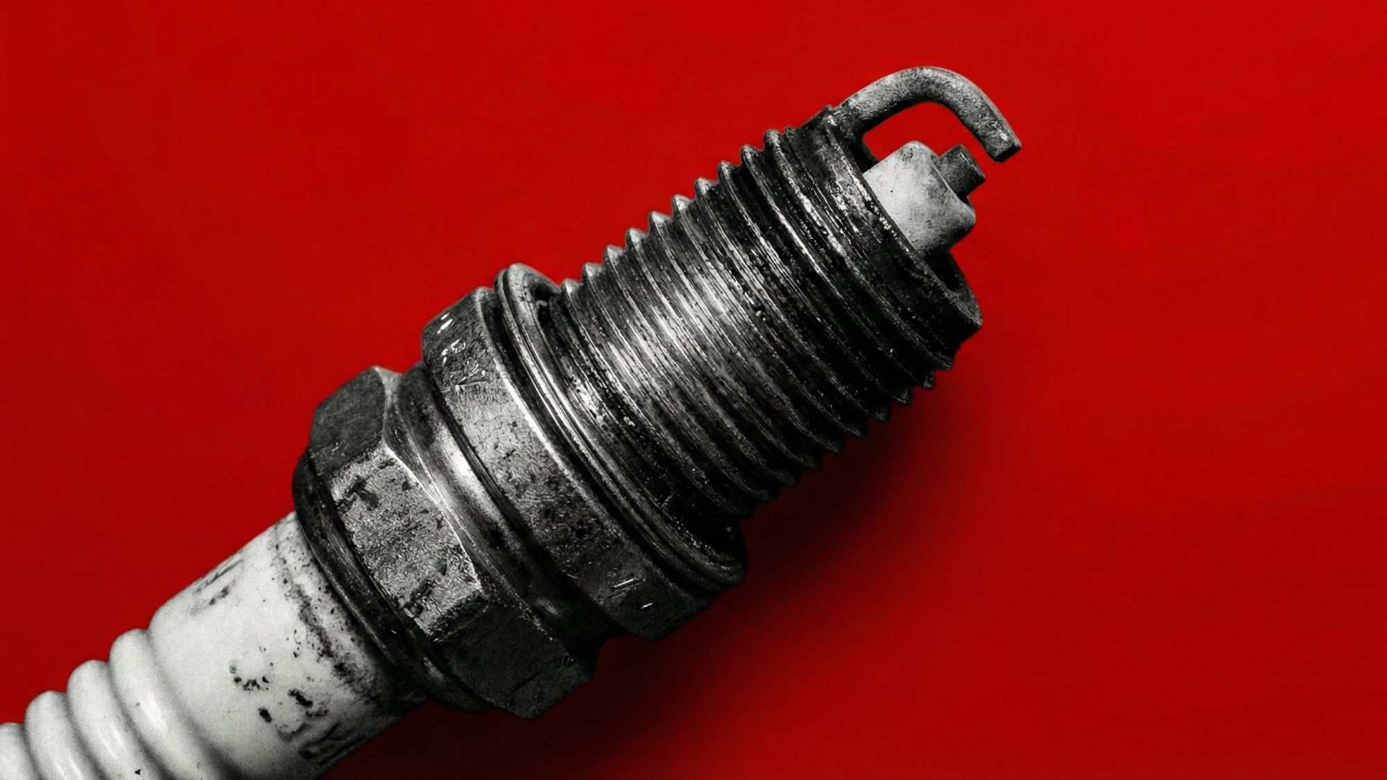 Cómo saber si el auto necesita cambio de bujías antes de una avería