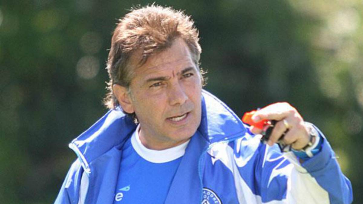 Carlos de Los Cobos ya entregó la lista definitiva de El Salvador ...