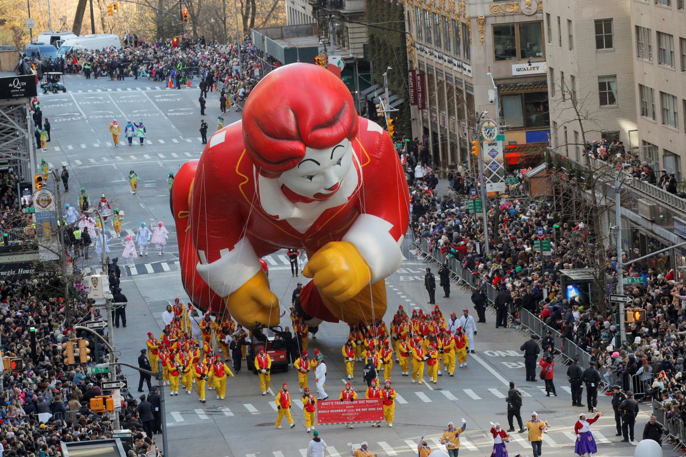 Ozuna Encabezó El Desfile De Macys En Thanksgiving As Usa
