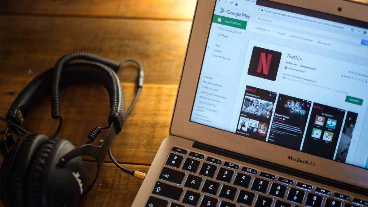how to download netflix on macbook air